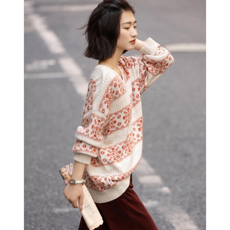 Demana Women's V-Neck Snowflake Jacquard Knit Sweater