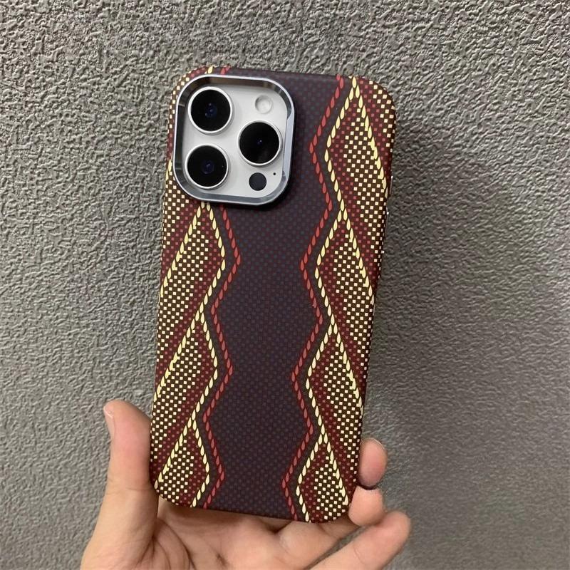 

Snake Print Magnetic Case Cover for iPhone 17 16 Pro Max Magnets Carbon Hard PC Phone Shell Camera Lens Frame Protective Fundas iPhone 16 Pro