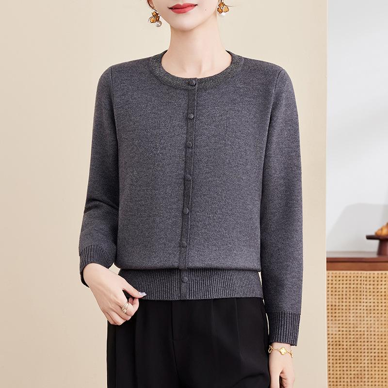 

Stylish Knitted Sweater for Middle-aged and Elderly Women - Autumn/Winter Velvet Base Layer 4XL (Suggested 145-160 lbs)