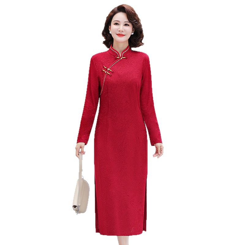 Mom's Autumn Qipao: Elegant Long-Sleeved Dress for Wedding and Banquet