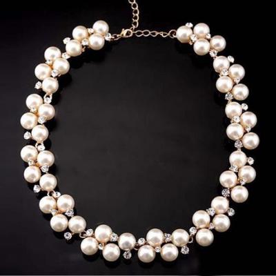 Elegant Lady Faux Pearls Shiny Rhinestone Collar Necklace Valentine's Day Gift