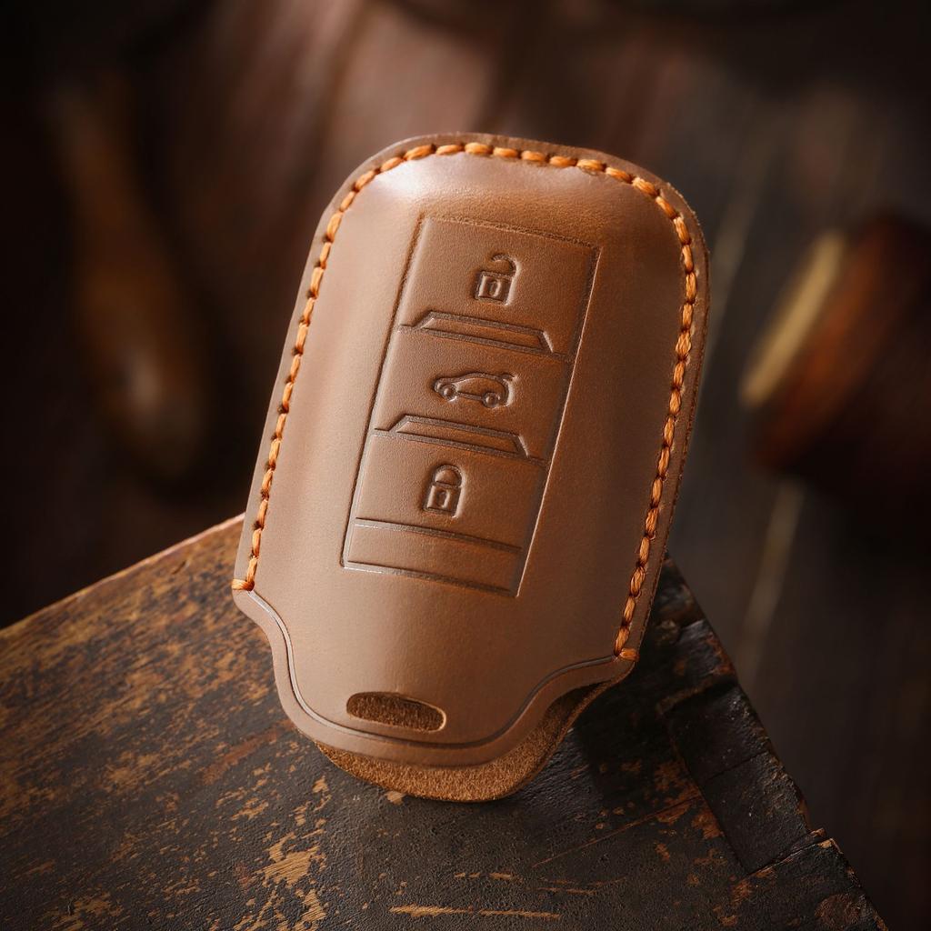 The Retro Key Cover Is Suitable for Ruicheng CC Old Special Car Key Bag, Purely Handmade Leather Keycase Chain.