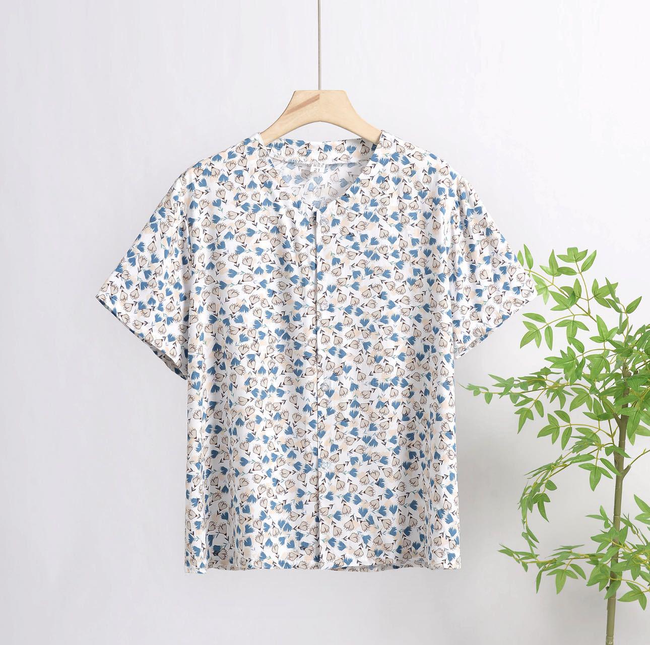 

2025 Summer Floral Print V-Neck Button Short Sleeve Loose T-Shirt Size XL