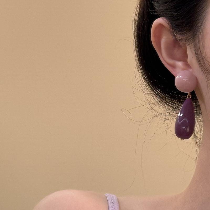Acrylic round water drop pendant earrings, simple temperament earrings, high-end fashion and versatile earrings.