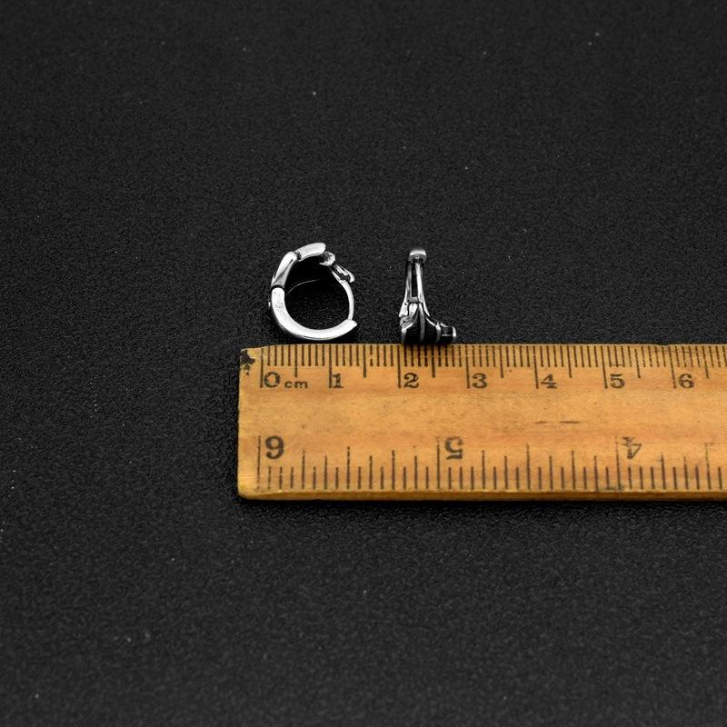 Neutral wind titanium steel earrings, devil wing earrings, ear buckles, male and female couples college wind earrings
