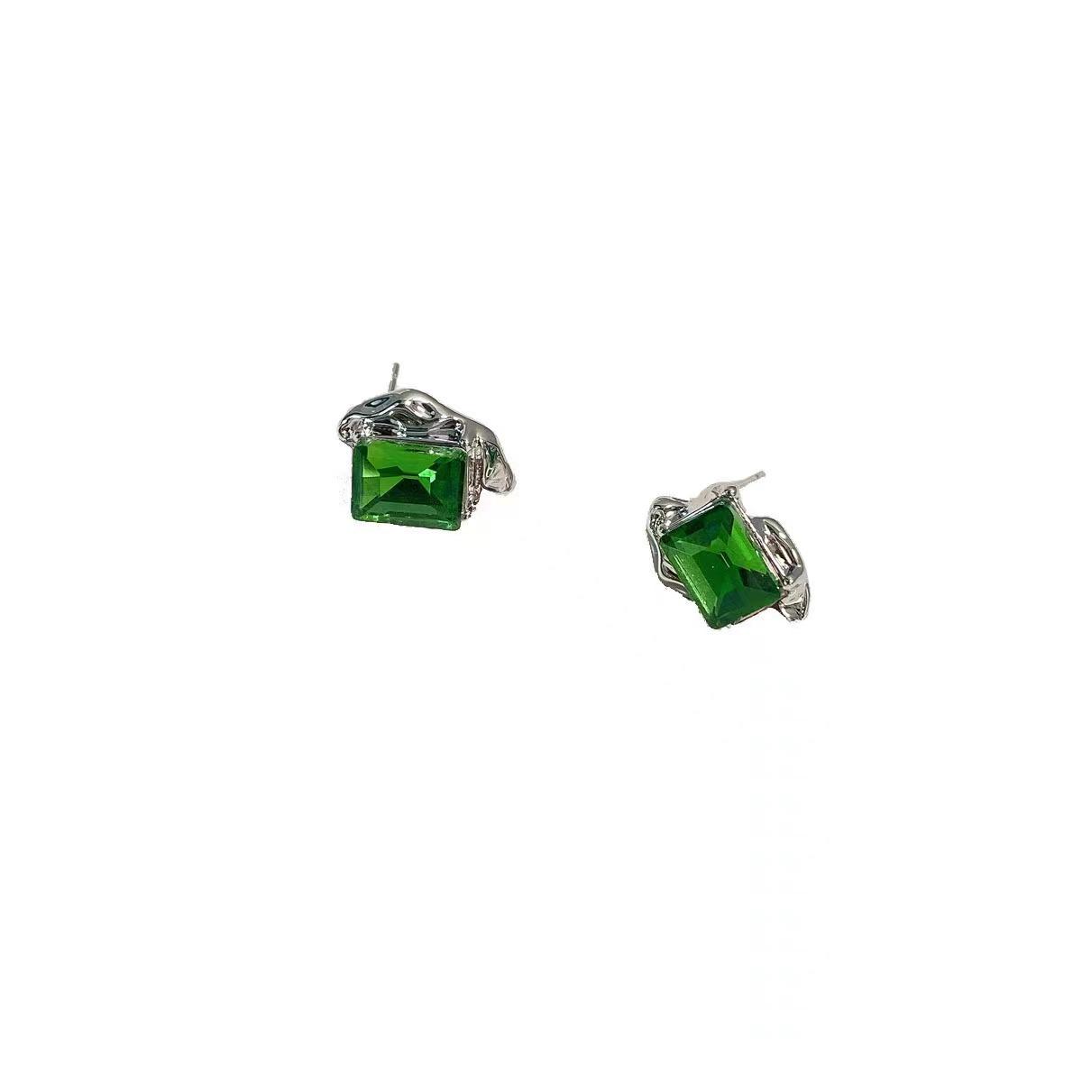 Cold wind green square stud earrings temperament commuting niche design earrings earrings