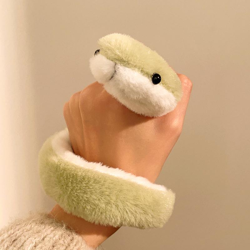 Ciondolo Bambola Peluche Affascinante: Portachiavi Carino e Decorazione per Zaino per Promozioni di Bancarelle.