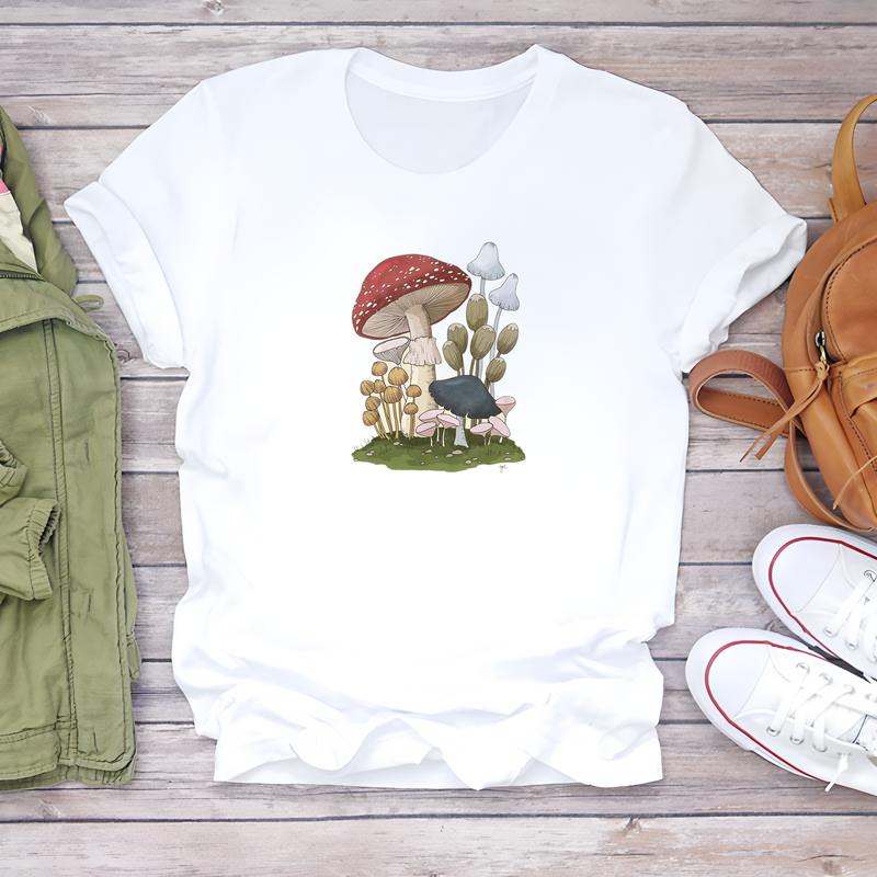 Trendy short-sleeve T-shirt with stylish prints, perfect for women's summer wear.