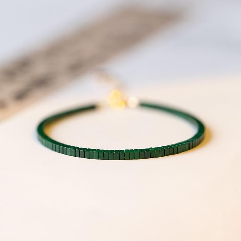 

Optimized Malachite Raw Stone Green Malachite Bracelet for Women, Ultra-Fine Single-Circle Small Gemstone Bracelet Seaweed green-The extensi