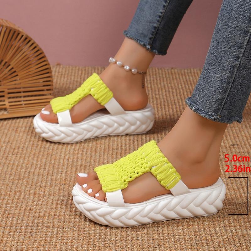 Frühling und Sommer neue Muffin-Absatz Plateau-Sandalen Damenschuhe gewebte Wolle bonbonfarben lässige Damen-Slipper