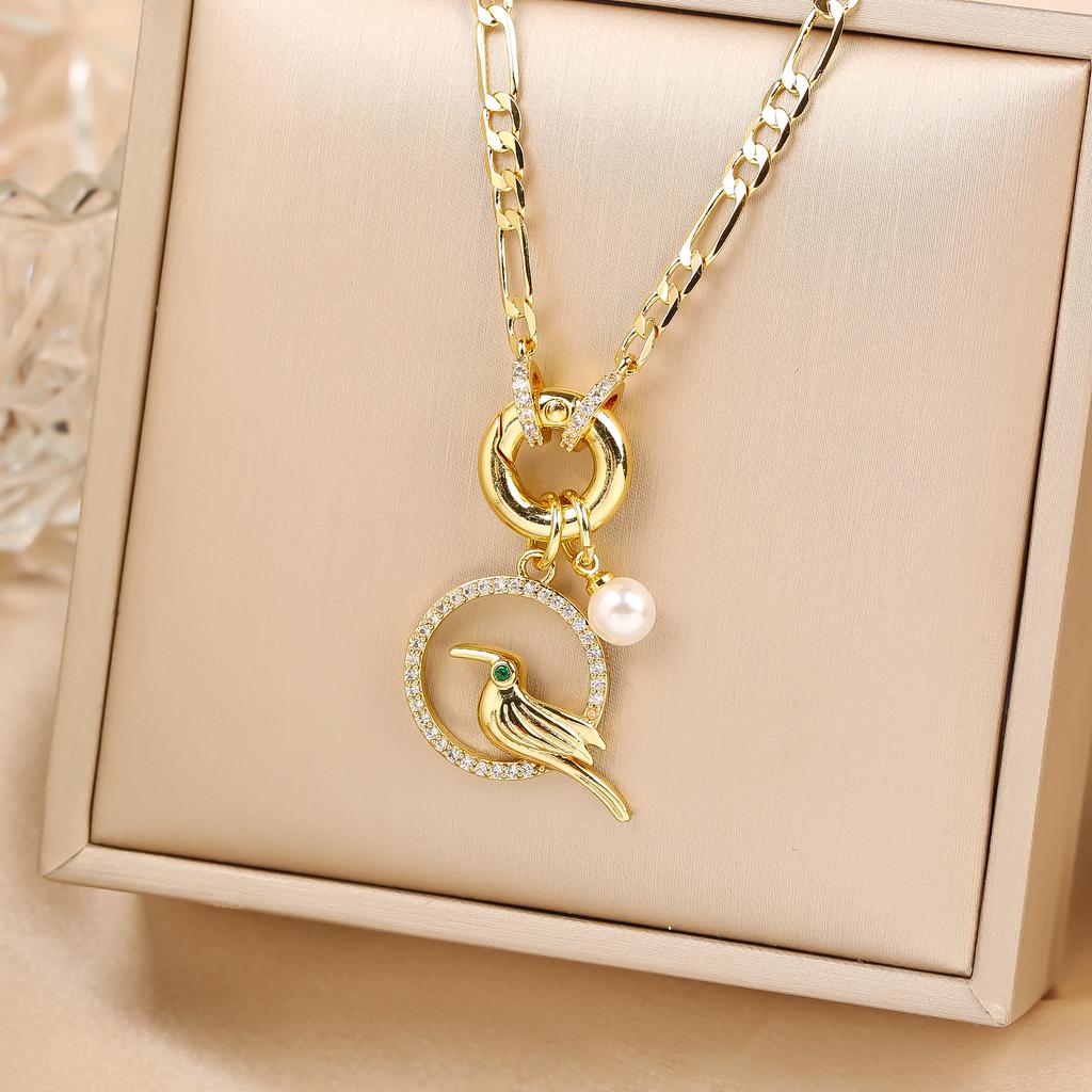 Hot Sale Gold Plated Animal Hip Hop Hummingbird Bird Pearl Pendant Necklace New Fashion Man Woman Casual Vacation Jewelry Gift