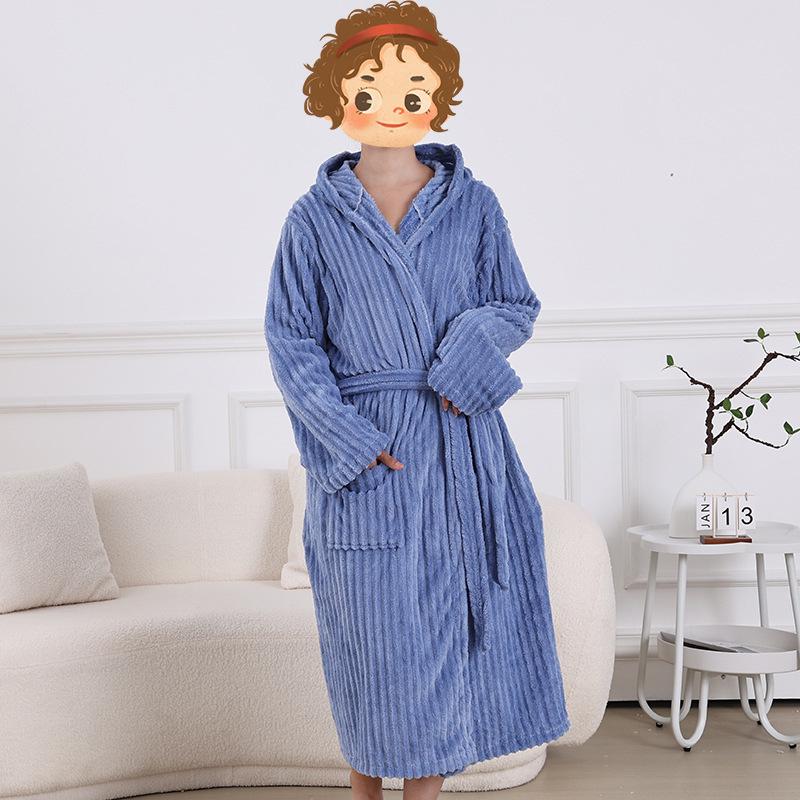 

Халат из кораллового флиса с капюшоном: Мягкий, Впитывающий, Плотный, Длинный Халат для Взрослых - Идеально подходит для Осени и Зимы One size синий