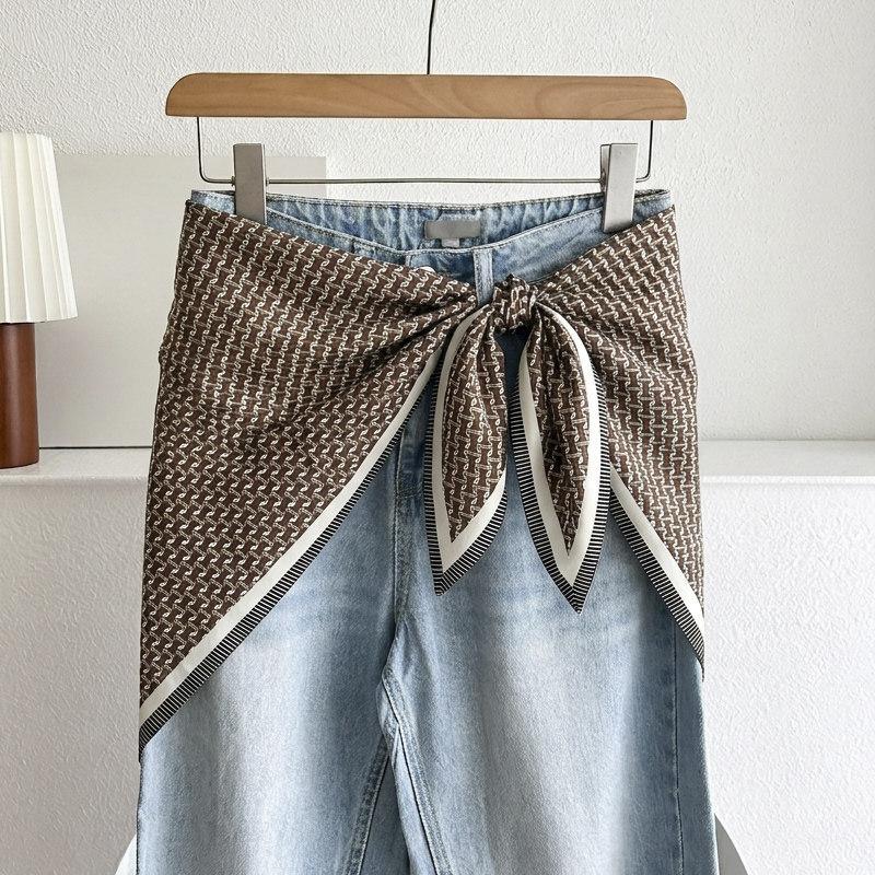 White Floral Small Silk Scarf Triangle Scarf Headscarf Belt Women's Decoration with Skirt Jeans Waist Accessories Fart Curtain