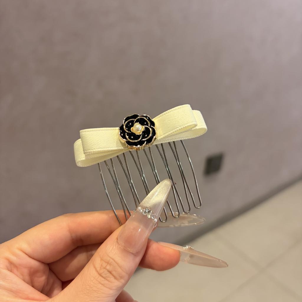 1PC Bangs Broken Hair Sorting Hair Comb Women Girls Cute Butterfly Knot Hair Clip Bow Flower Korean Sweet Inverted Comb Hair Accessories Jewelry