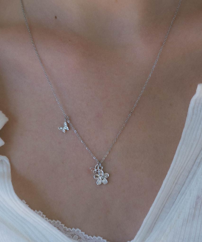 Pearly More Flower Butterfly Charm Necklace_Pm26N014Ss