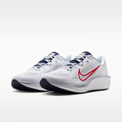 Nike Quest 6 White Obsidian Wolf Grey University Red