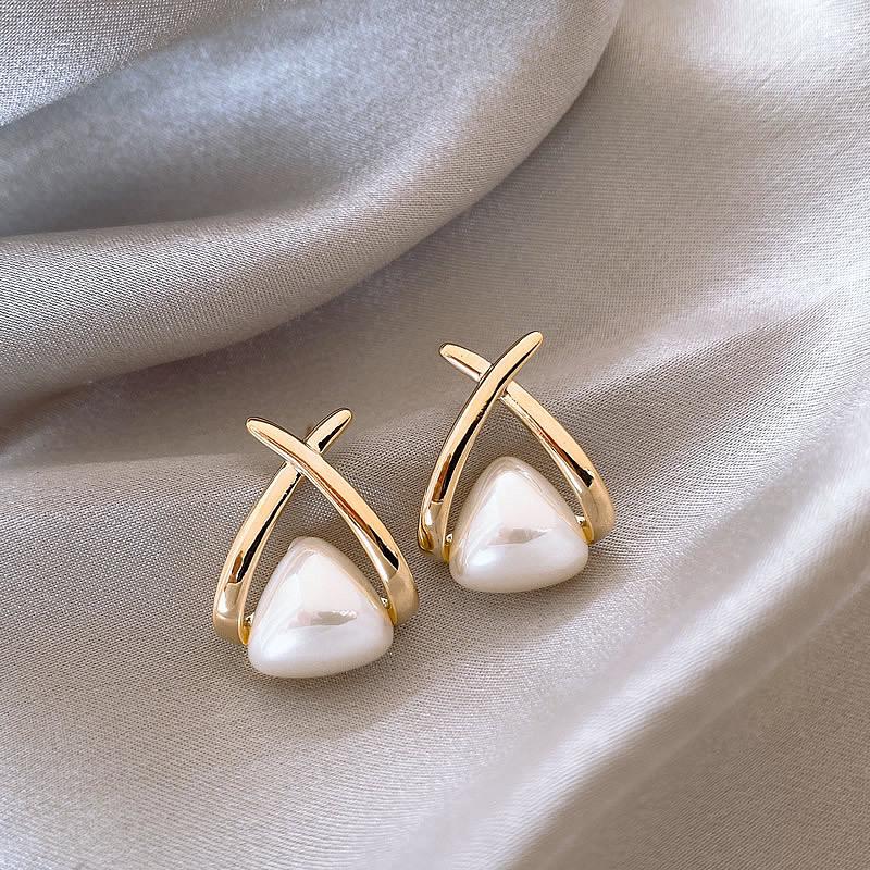 2025 Silver Needle Zircon Pearl Earrings: French Retro Light Luxury Studs for Women