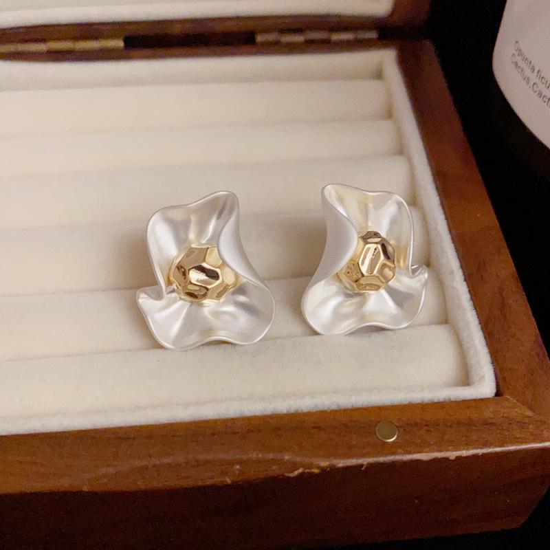 

Металлические серьги-лепестки, модные и роскошные серьги