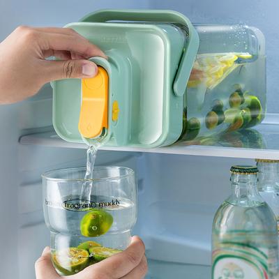 2,3L Kühlschrank-Wasserflasche mit Zapfhahn Großes Fassungsvermögen Kaltblasenflasche für den Haushaltsgebrauch Kaltwasserkessel Saftbehälter