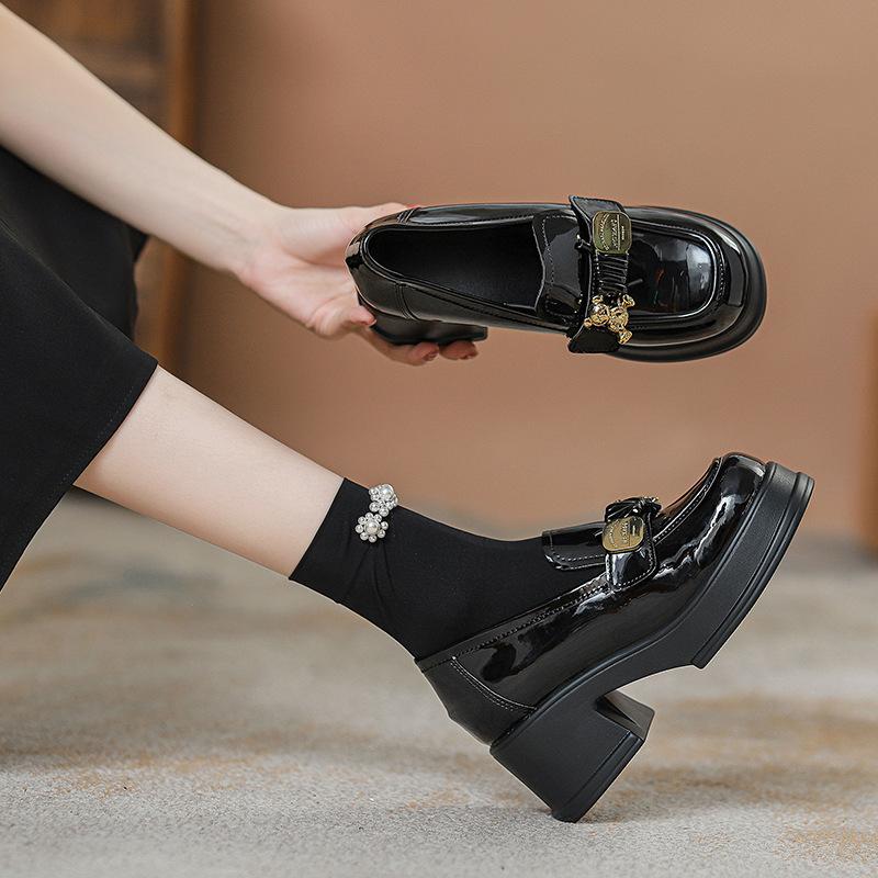 New spring and autumn height increase small thick-soled single shoes thick heel muffin small leather shoes