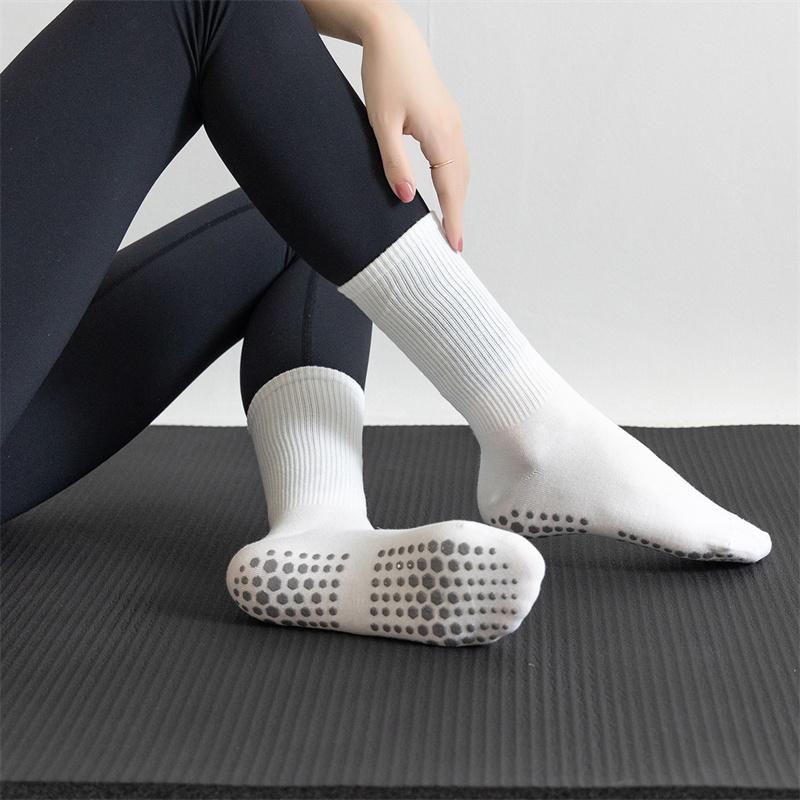 Yoga Socks Children's Solid Color Mid Tube Socks Silicone Anti Slip Professional Indoor Fitness Pilates Sports Socks Floor Socks