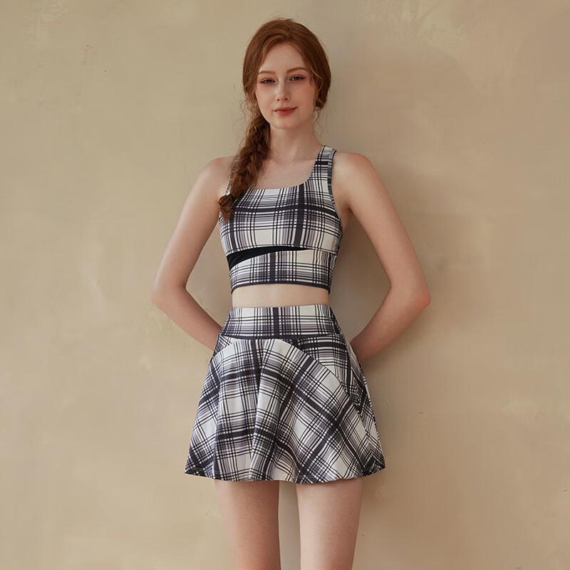 

Спортивный комплект юбка в клетку Lanmiu S