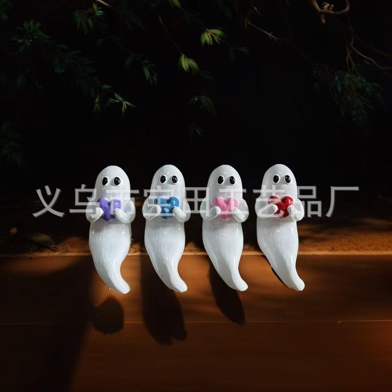 The new cute and loving little ghost set is suitable for holiday atmosphere decoration and home desktop decoration
