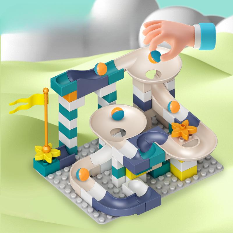 

Совместимо с горками из крупных строительных блоков, дорожками для смены мячей, столами из строительных блоков для детского сада, отдельными деталями