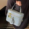 This Year's New Popular Temperament, High-end Sense, Portable Box Bag, Casual, Simple and Versatile, Cute Embossed Messenger Bag.