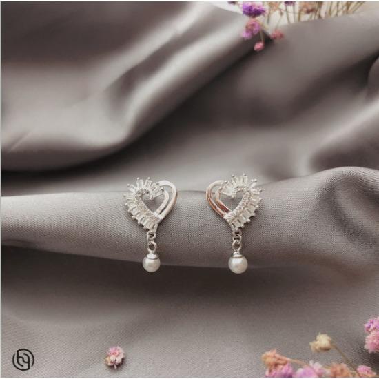 Herzförmige Einfache Mädchenhafte Süße Modische Ohrringe Koreanische Personalisierte Accessoires mit Vielseitigem Temperament