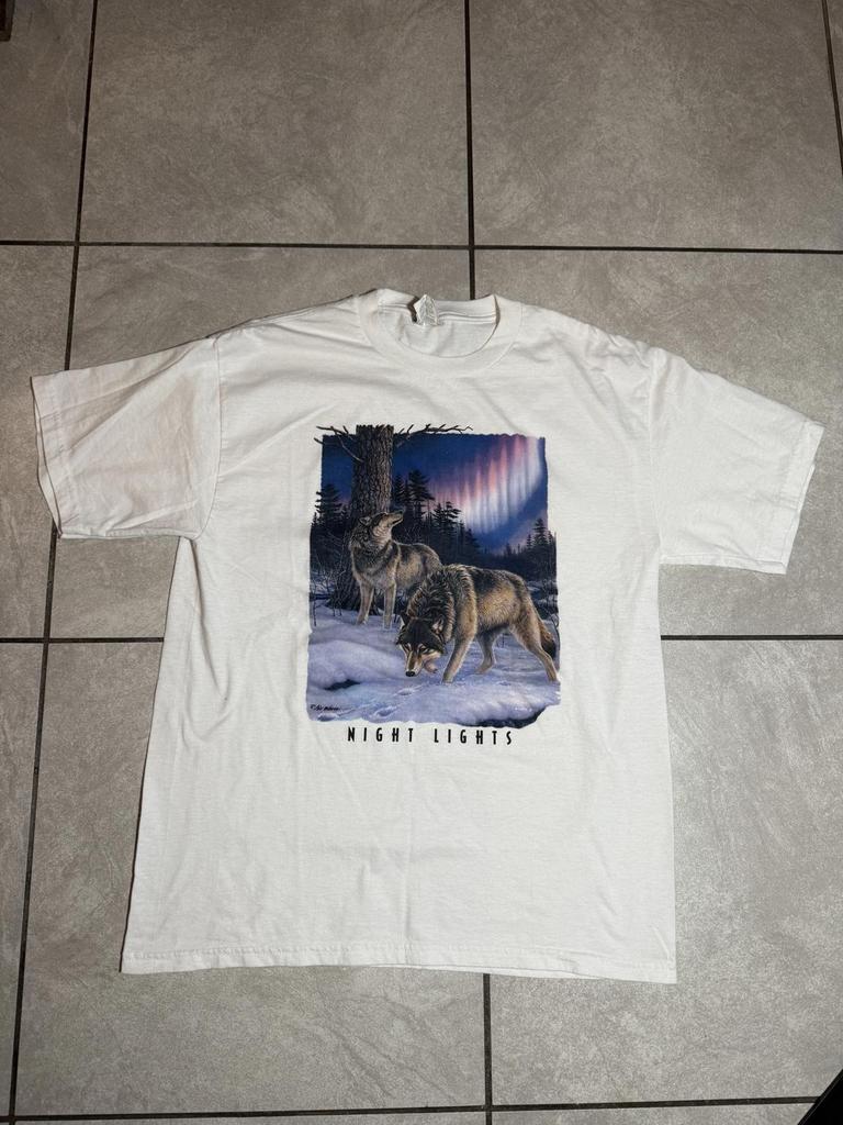 Vintage Night Lights Wolf Tshirt