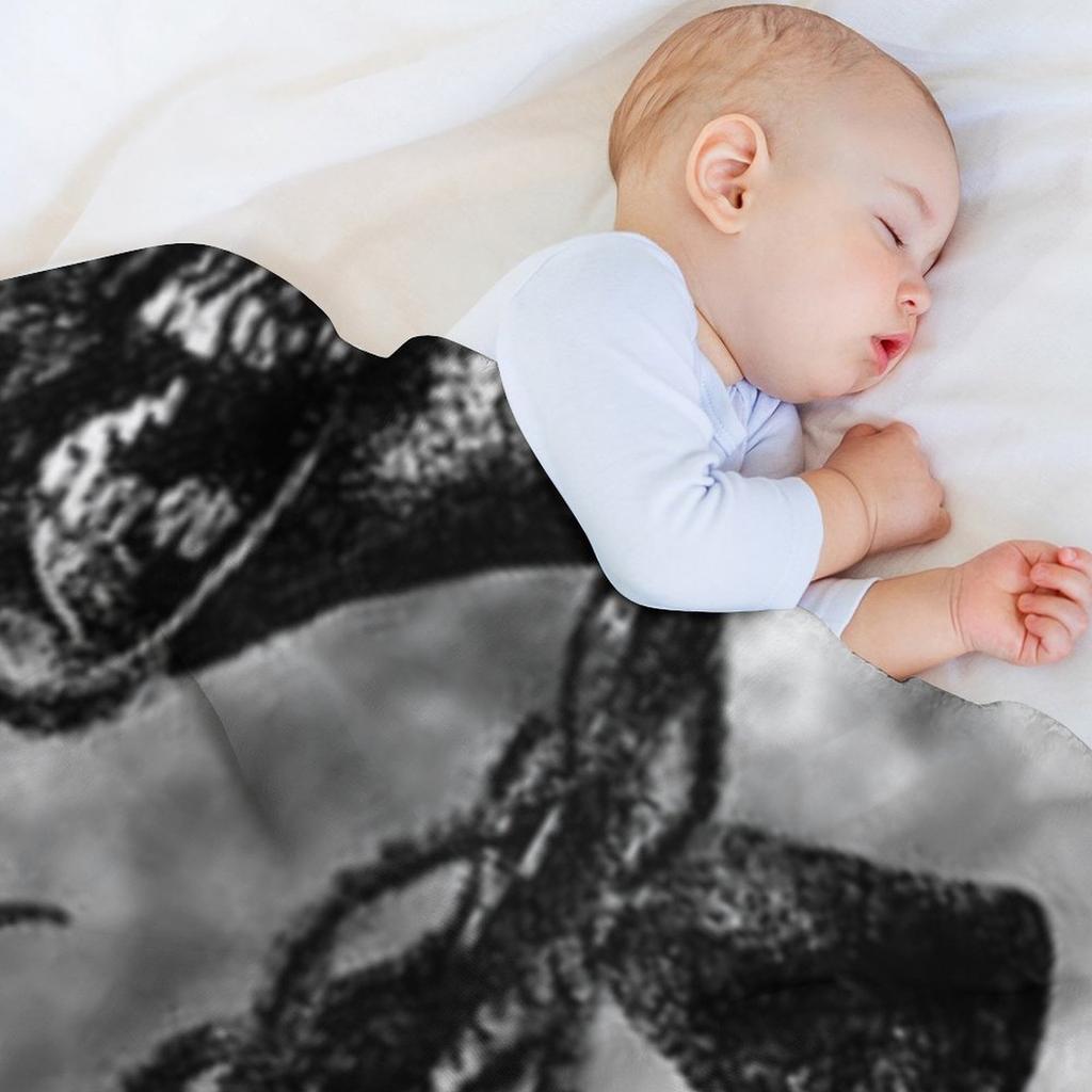 Siren Head Throw Blanket Lightweight Warm Blanket for Indoor Outdoor Use