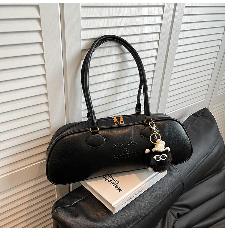 

Женская сумка-багет 2025 года, новая, нишевая, высокого класса, большой вместимости, ретро-модная, для поездок на работу, на плечо, тренд