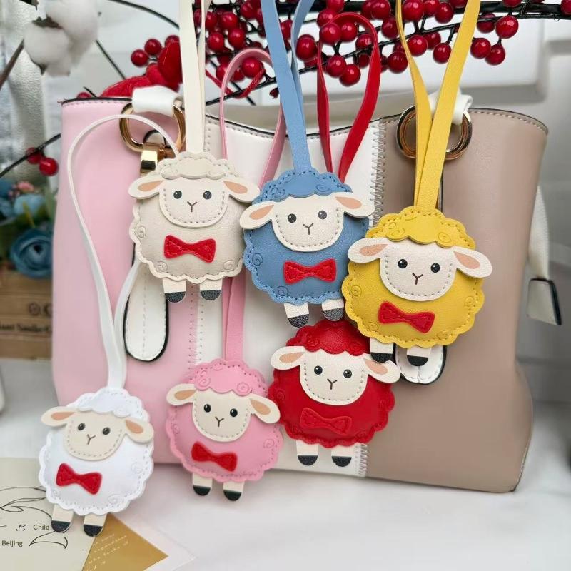Cute Sheep PU Leather Keychain Cartoon Lamb Decorative Bag Charm Pendant Water Resistant Thanksgiving Gift for Friends