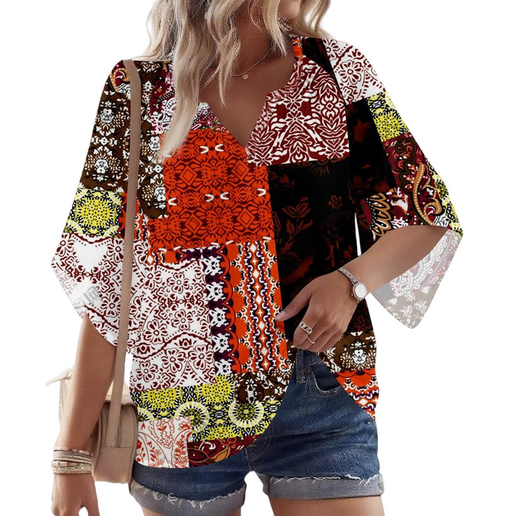 Dameskjorte med 3/4-ermer, V-hals og blomstermønster, avslappet løs tunikatopp