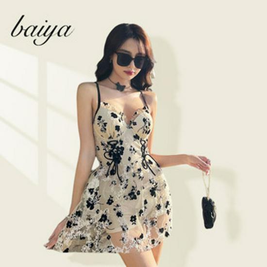 Women's Two-Piece Slimming Swimsuit with Flat-Leg Skirt and Small Chest Support