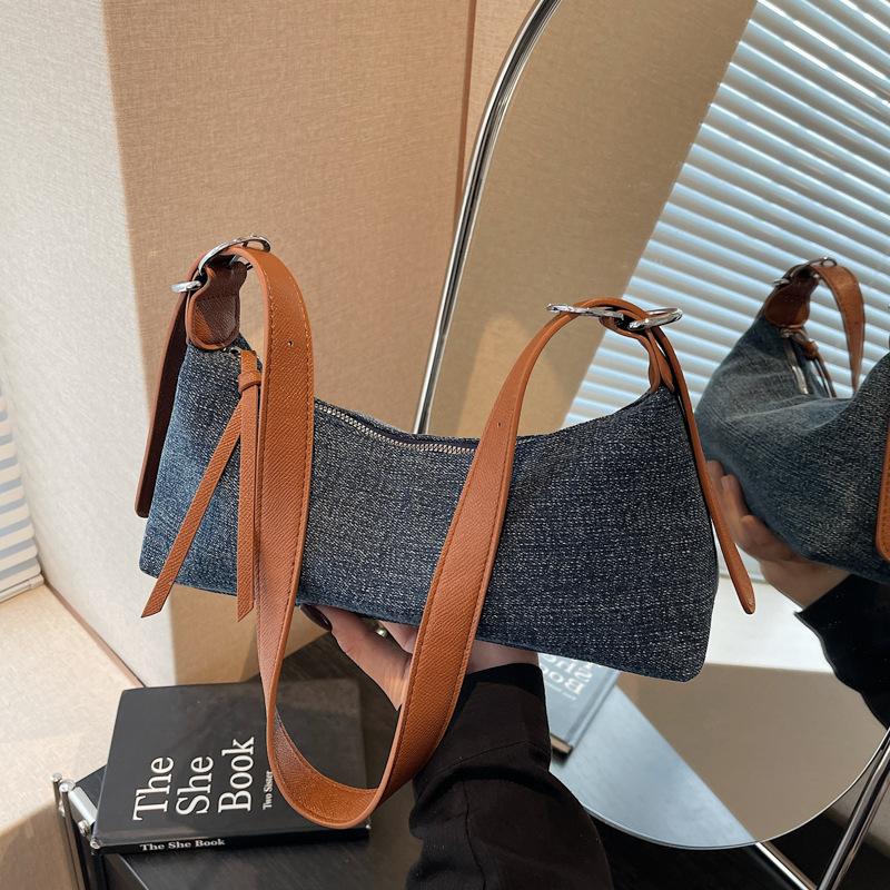 

Сумка Летняя Премиум Нишевая Сумка 2025 Новая Сумка-Подушка Модная Наплечная Сумка Кроссбоди Женская Сумка темно-синий