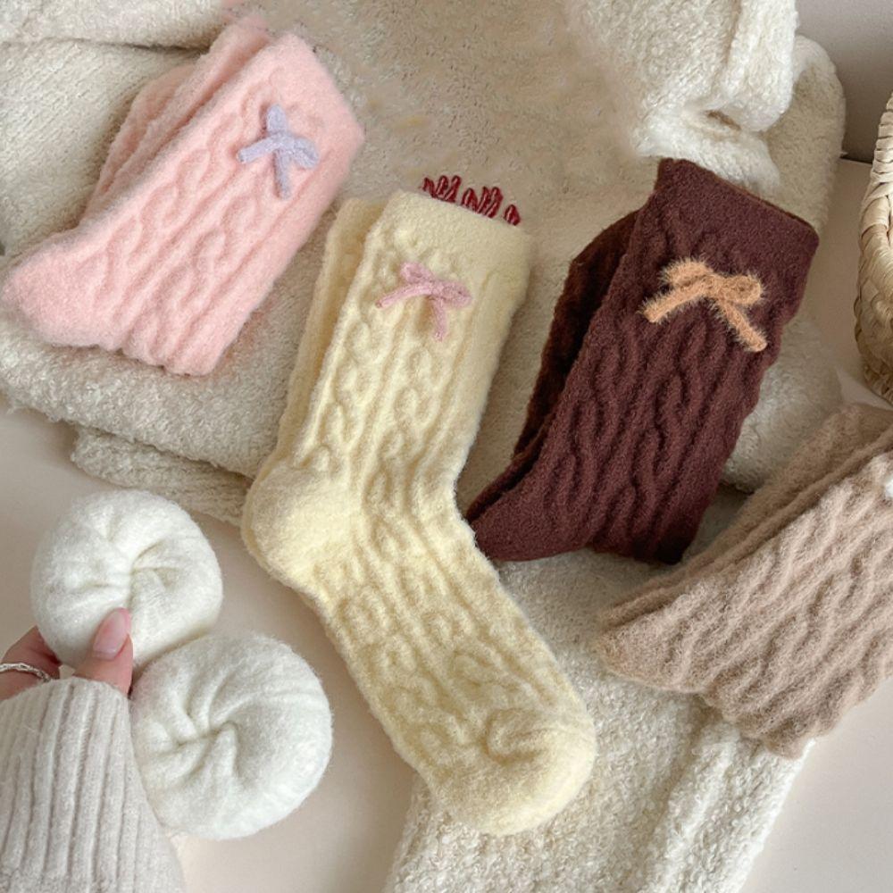 Bowknot Coral Fleece Socks Screw Thread Mid Tube Socks Women Comfortable Floor Plush Socks  Autumn