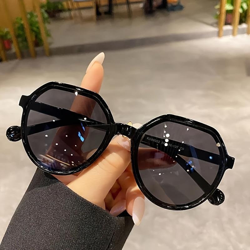 

1/2pcs Vintage minimalist round glasses for women Oversized candy-color frames Ideal for beach parties & decoration