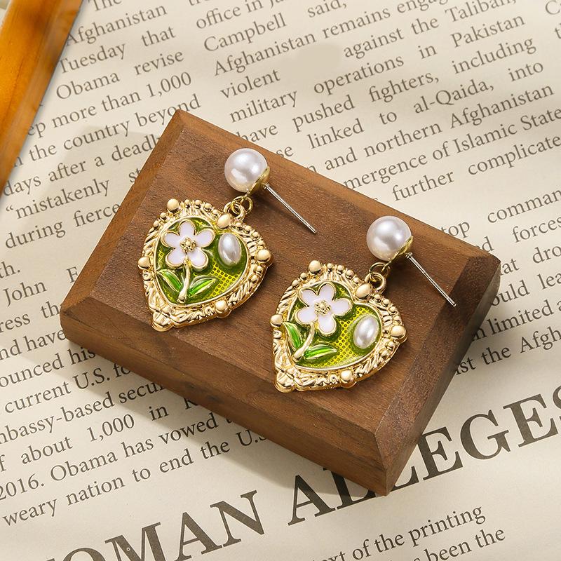 Western medieval old retro earrings, earrings, pink s925 silver needle earrings, flower earrings.
