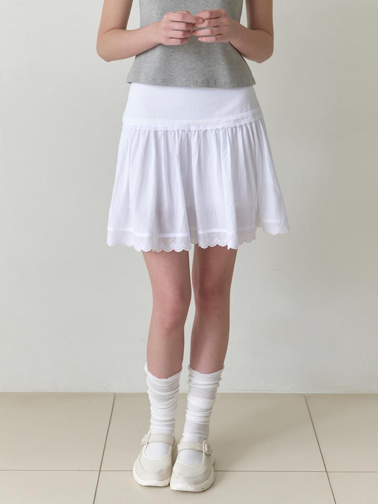 Liel Berries Lace Mini Skirt (White)