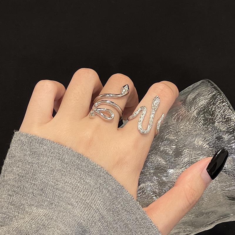 Snake Ring Female Niche Design Sense Personality Opening Index Finger Light Luxury Tide Winding Adjustable Light Luxury