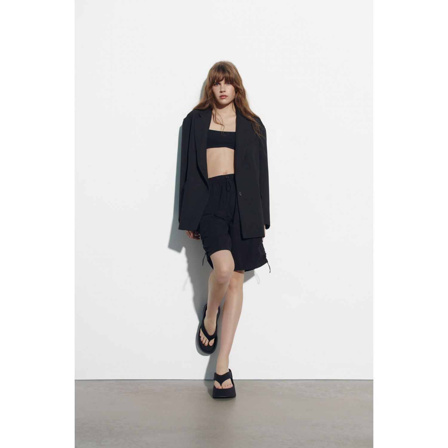 

OVERSIZE BLAZER WITH VENTS