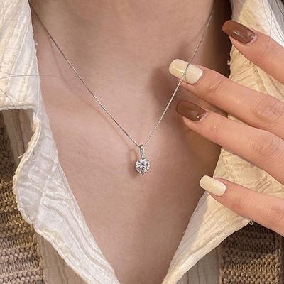 Minimalistischer einzelner funkelnder Diamantanhänger Schlüsselbein-Kette - Zierliche Solitär-Halskette für Damen täglichen Party-Schmuck