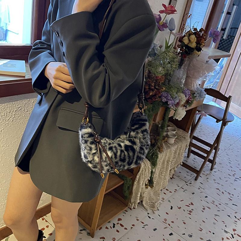 Leopard Print Faux Fur Shoulder Bag Vintage Women Plush Warm  Adjustable Strap Crossbody Bag CLE