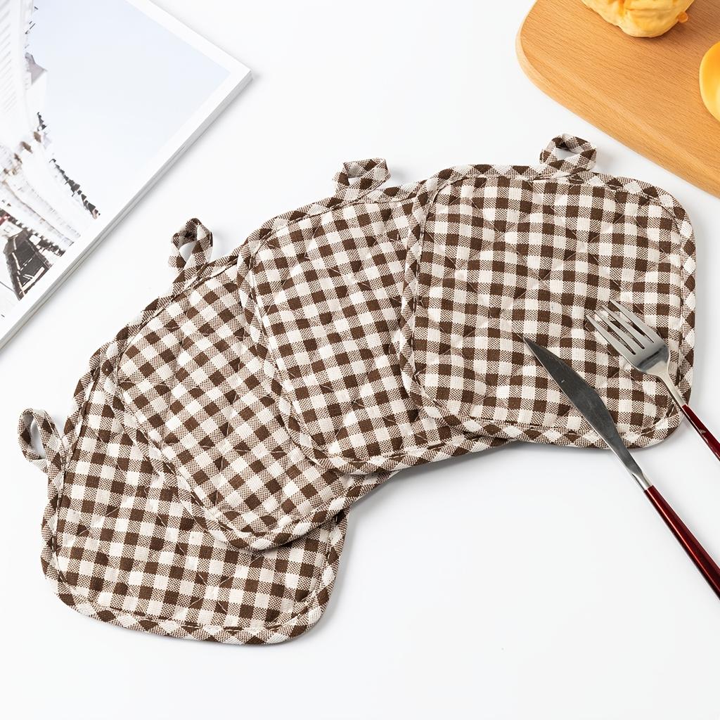 2pcs Checkered Thickened Fabric Heat-Resistant Mats, Square Insulating Pads for Kitchen, Living Room, Cup Coasters, Table Mats