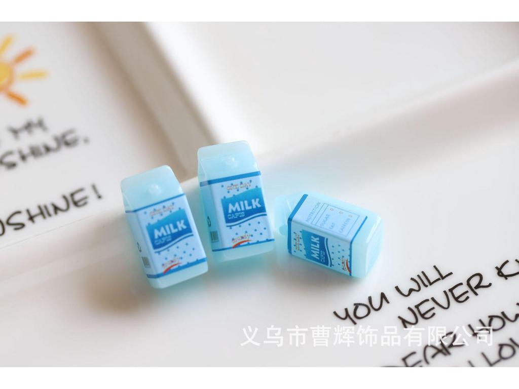 Simulation Milk Beverage Bottle DIY Resin Jewelry Toy - Small Ornaments with Strawberry and Apple Juice Design