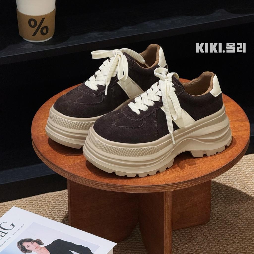 Ευρωπαϊκός σταθμός γυναικεία παπούτσια Ευρωπαϊκά εμπορεύματα παλίρροια 2025 φθινόπωρο νέα δέρμα ματ δέρμα αθλητικά και αναψυχής παπούτσια υπερυψωμένα παπούτσια με χοντρή σόλα