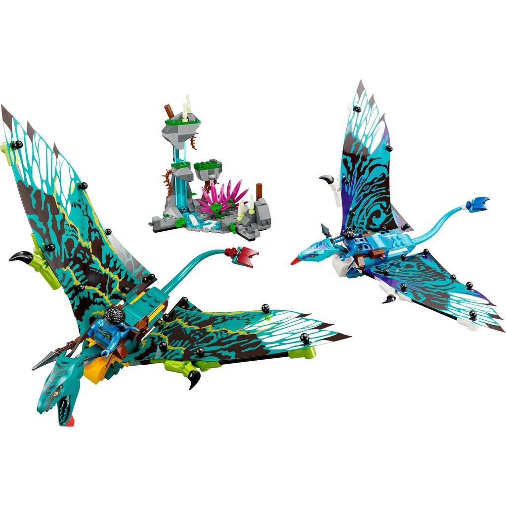 LEGO Avatar: Jake and Neytiri's First Flight of the Banshee 75572, a Fantastic Movie Gift for Boys and Girls Ages 9 and Up.