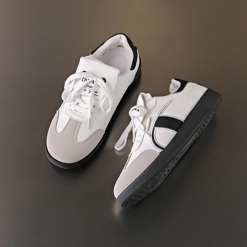 Mode Lässig Outdoor Damen Schuhe Herbst Neuer Stil Vielseitiges Design Weiße Sneaker Mikrofaser Obermaterial Gummisohle Erwachsene Damen Schuhe